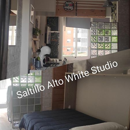 トレモリノスSaltillo Alto White Studioアパートメント エクステリア 写真